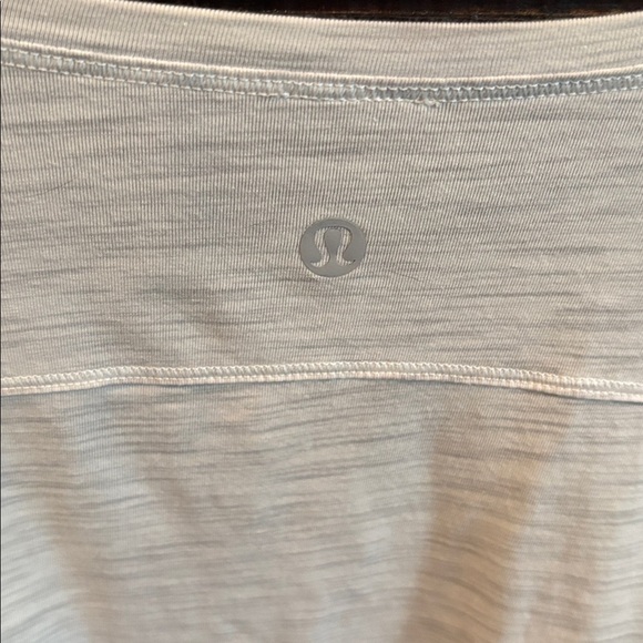 Lululemon To the Point Long Sleeve Loose Fit Heathered Core Light Grey Top 6 - Picture 4 of 4